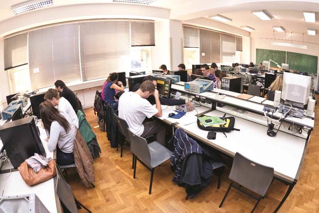FER: Čak 80% studenata završi studij FER: Čak 80% studenata završi studij