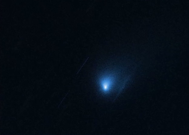 Alienski komet jako čudnog sastava