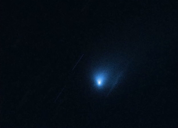 Alienski komet jako čudnog sastava Alienski komet jako čudnog sastava