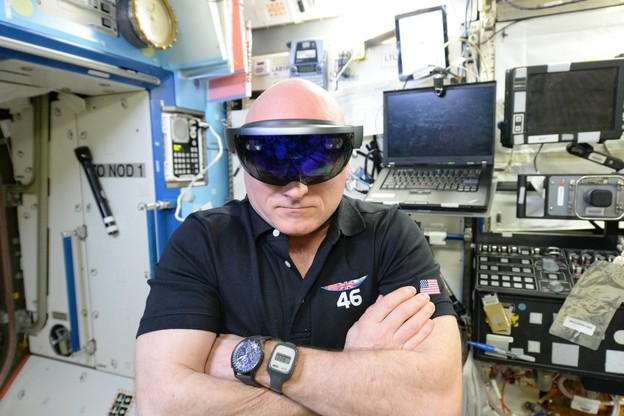 Astronauti isprobavaju Microsoft HoloLens u svemiru