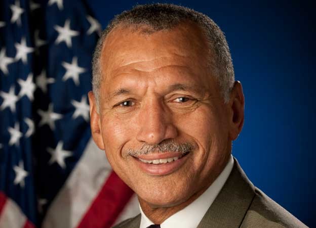 Charles F. Bolden: Šef NASA-e o JWST-u Charles F. Bolden: Šef NASA-e o JWST-u