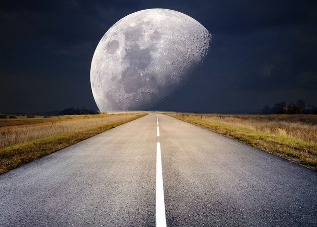 Moon or Bust: Moramo na Mjesec Moon or Bust: Moramo na Mjesec