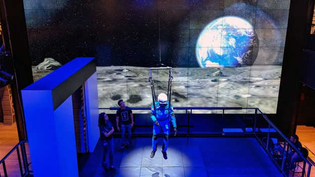 VIDEO: 4D šetnja na Mjesecu u New Yorku VIDEO: 4D šetnja na Mjesecu u New Yorku
