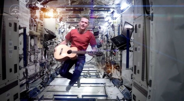 VIDEO: Astronaut snimio spot hita Davida Bowiea na ISS-u