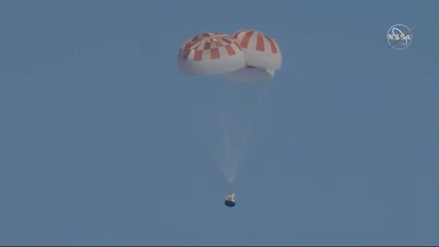 VIDEO: Crew Dragon uspješno sletio u Atlantik VIDEO: Crew Dragon uspješno sletio u Atlantik