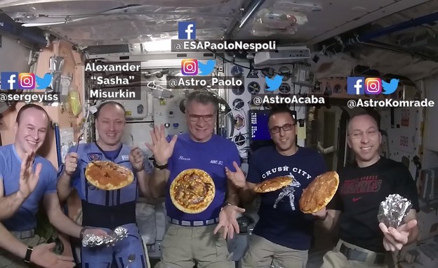 VIDEO: Pizza party u svemiru VIDEO: Pizza party u svemiru