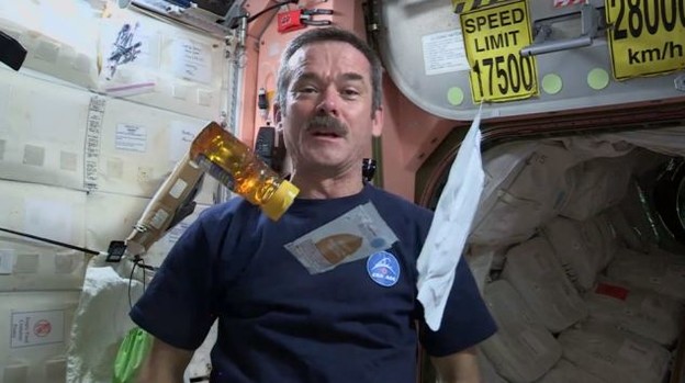 VIDEO: Svemirska kuhinja Chrisa Hadfielda