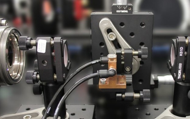 Dijamantni laser za rezanje čelika Dijamantni laser za rezanje čelika