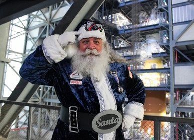 Djed Božićnjak posjetio raketu Artemis II