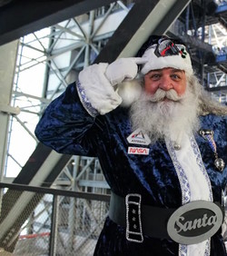 Djed Božićnjak posjetio raketu Artemis II