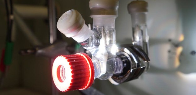 Solarni reaktor pretvara CO2 i plastiku u gorivo Solarni reaktor pretvara CO2 i plastiku u gorivo