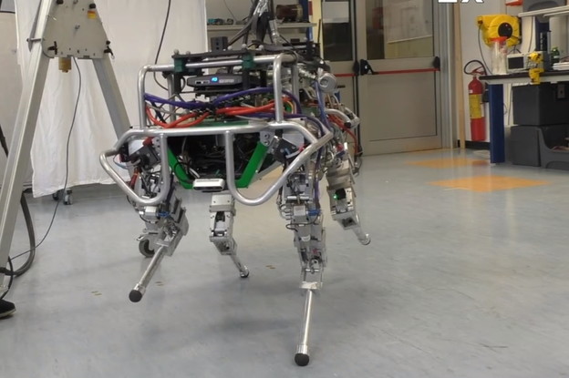 VIDEO: Četveronožni robot balansira na dvije noge VIDEO: Četveronožni robot balansira na dvije noge
