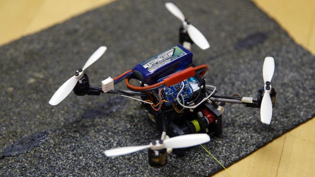 VIDEO: Mali dronovi vuku teret 40 puta teži od sebe