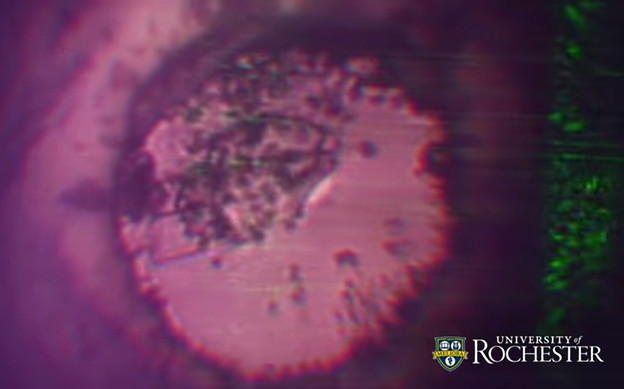 VIDEO: Prvi suprovodljiv materijal na sobnoj temperaturi VIDEO: Prvi suprovodljiv materijal na sobnoj temperaturi