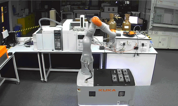 VIDEO: Robot kemičar traži lijek protiv koronavirusa VIDEO: Robot kemičar traži lijek protiv koronavirusa