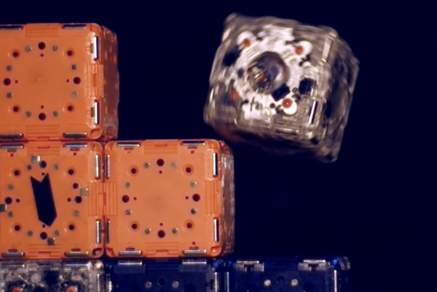 VIDEO: Roboti kockice skaču i međusobno komuniciraju