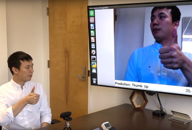 VIDEO: Učinkovito prepoznavanje gesti za jeftine telefone VIDEO: Učinkovito prepoznavanje gesti za jeftine telefone