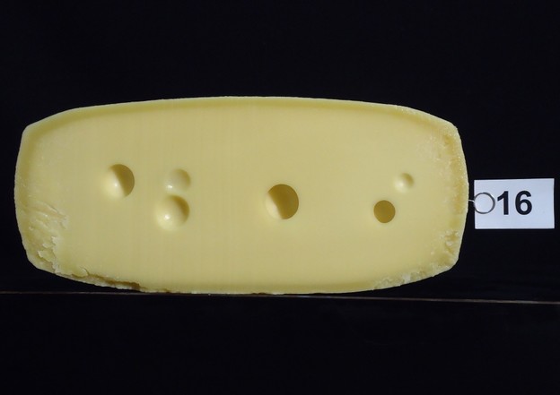 Znanstveno razjašnjene rupe u švicarskom siru