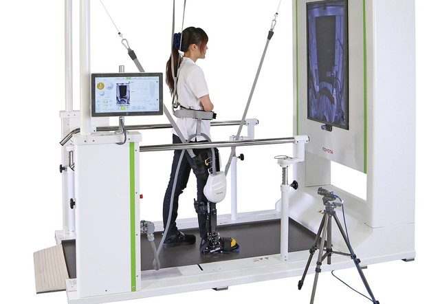 Toyotine robotske noge u medicinskim ustanovama Toyotine robotske noge u medicinskim ustanovama