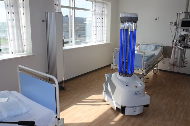 VIDEO: Danski robot ubija koronavirus UV zrakama VIDEO: Danski robot ubija koronavirus UV zrakama
